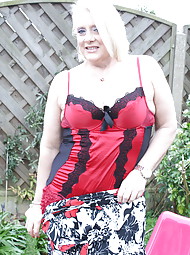 Naughty British housewife playing in the garden